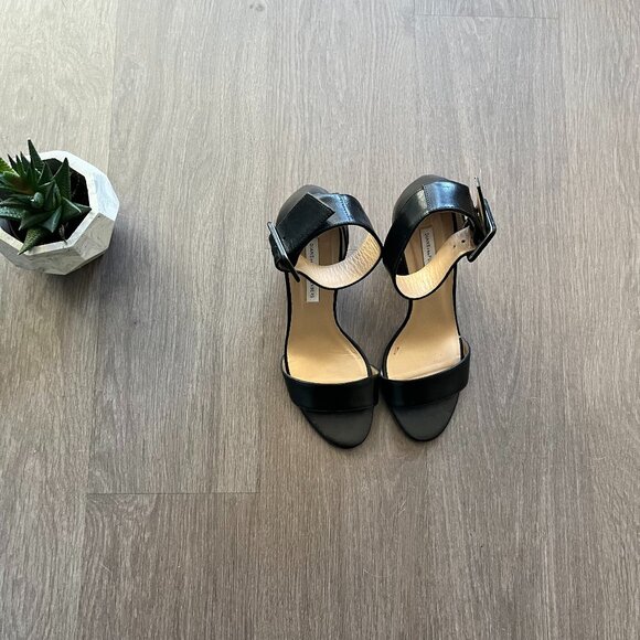 Diane Von Furstenberg Black Leather Sandals with Tortoiseshell Heel Detail - Picture 2 of 13